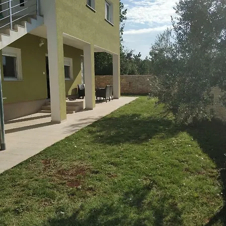 Apartments Nogic Peroj Exterior photo